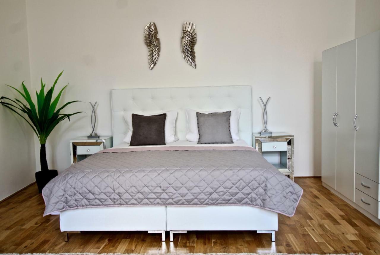 New Design & Style Apartment Old Town Xxl Prag Dış mekan fotoğraf